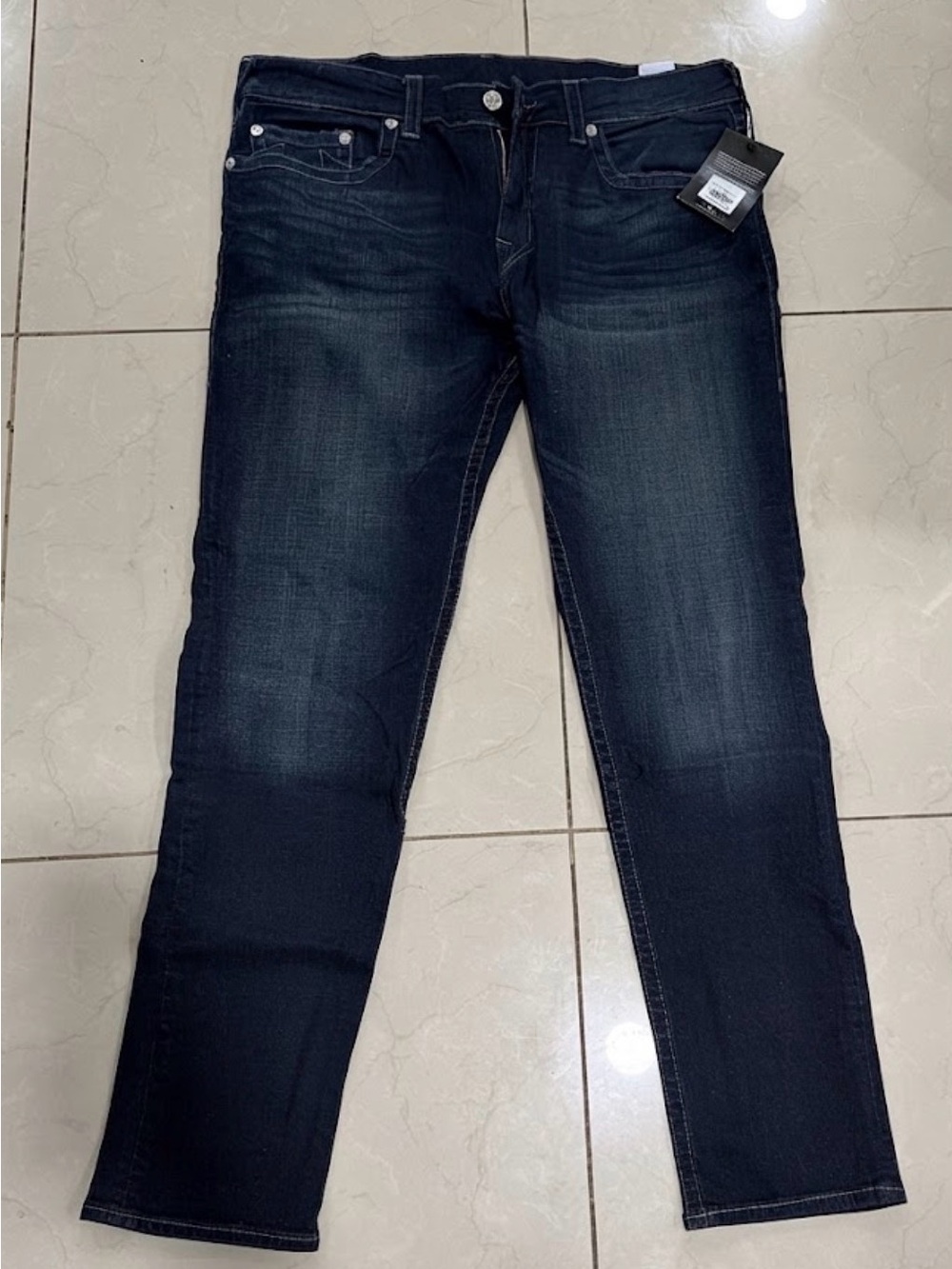NWT True religion Mens Dark wash demin jeans W38